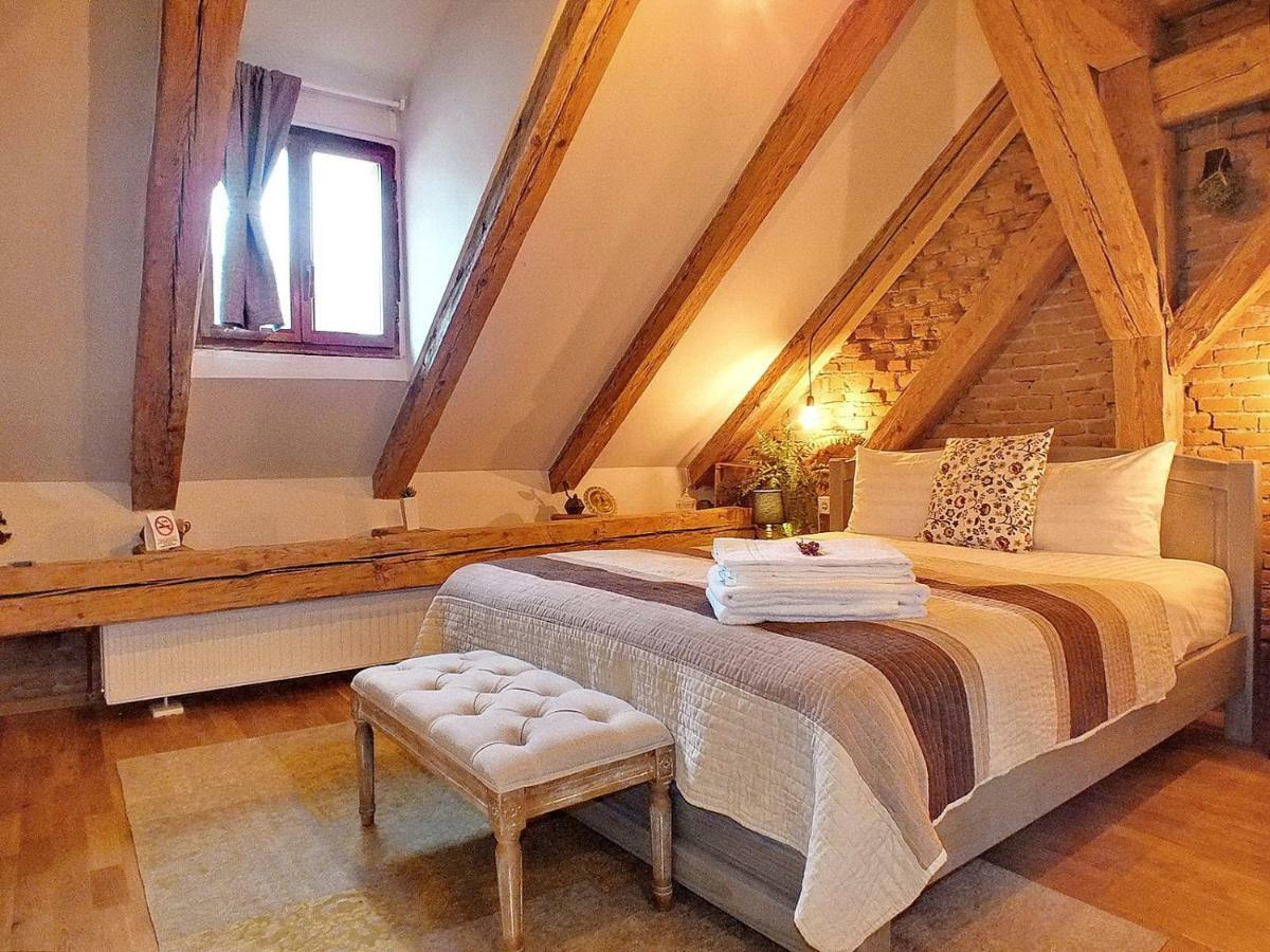 Отель Wood House Republicii Брашов Экстерьер фото